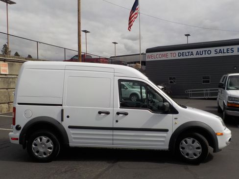 Used 2011 Ford Transit Connect XLT FWD image 6