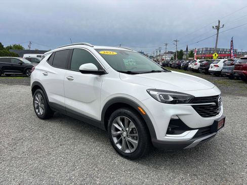 Used 2022 Buick Encore GX Essence w/ Experience Buick Package AWD/4WD image 3