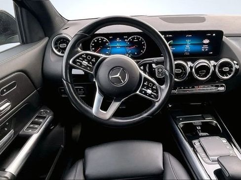 Used 2023 Mercedes-Benz GLA 250 4MATIC image 8