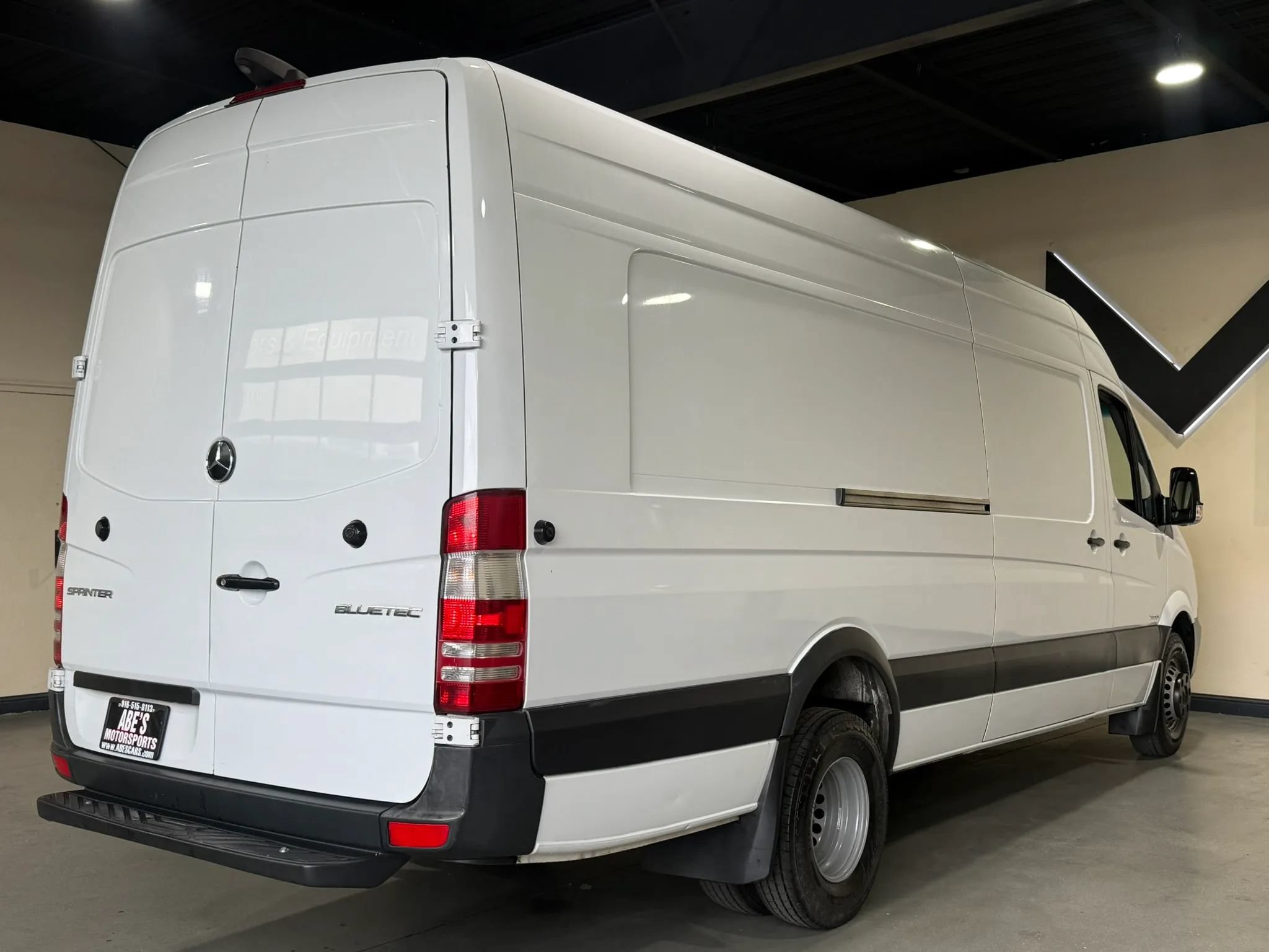 Used 2014 Mercedes-Benz Sprinter 3500 image 4