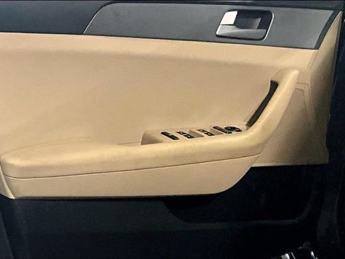 Used 2017 Hyundai Sonata SE FWD image 18