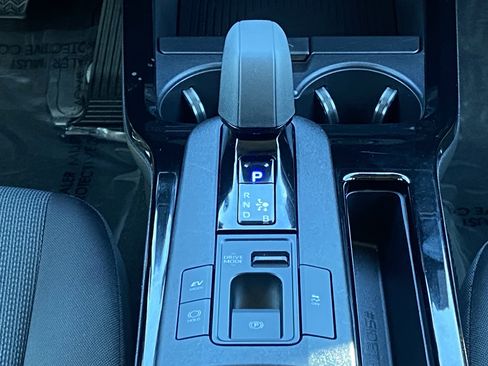 Certified 2025 Toyota Prius LE image 15