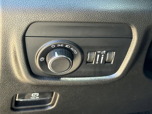 Used 2024 Jeep Grand Cherokee L Laredo AWD/4WD image 22