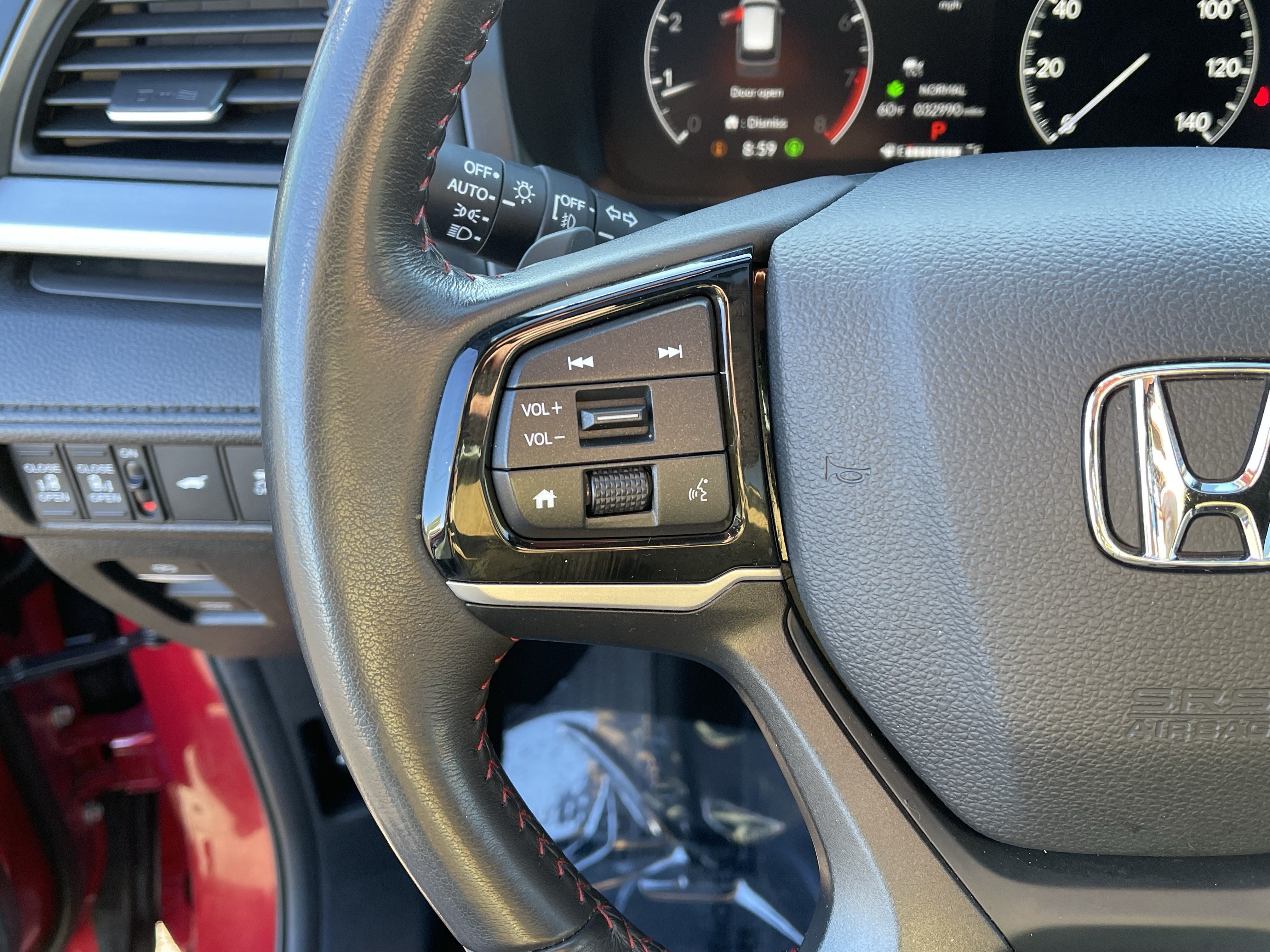 Used 2025 Honda Odyssey Sport-L image 22