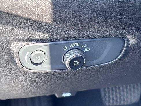 Used 2023 Chevrolet Equinox RS w/ RS Leather Package FWD image 20
