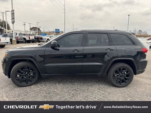 Used 2021 Jeep Grand Cherokee Laredo X image 5