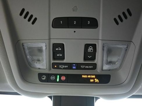Used 2023 GMC Terrain SLT AWD/4WD image 29