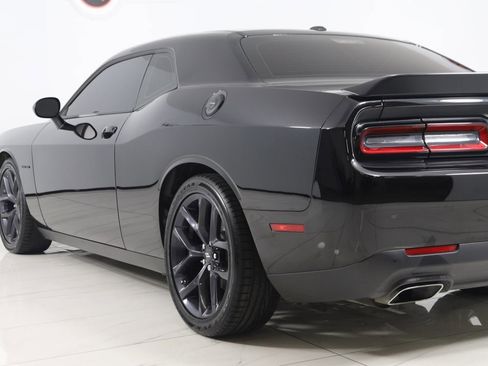 Used 2022 Dodge Challenger R/T w/ Blacktop Package image 27