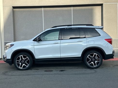 Used 2023 Honda Passport Elite image 7