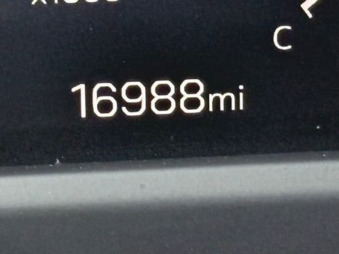 Certified 2025 GMC Acadia Elevation FWD image 26