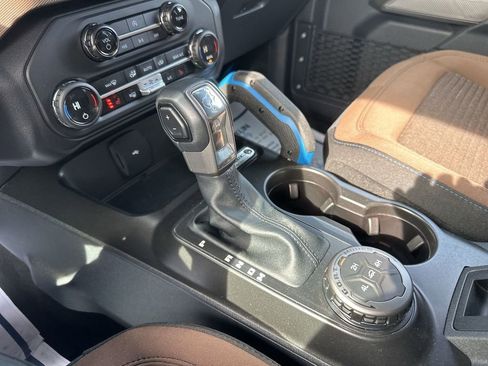 Used 2023 Ford Bronco Outer Banks image 11