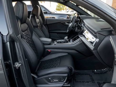 Used 2022 Audi RS Q8 AWD/4WD image 32
