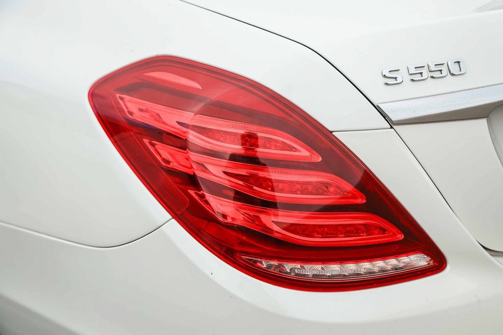 Used 2017 Mercedes-Benz S 550 Sedan image 9
