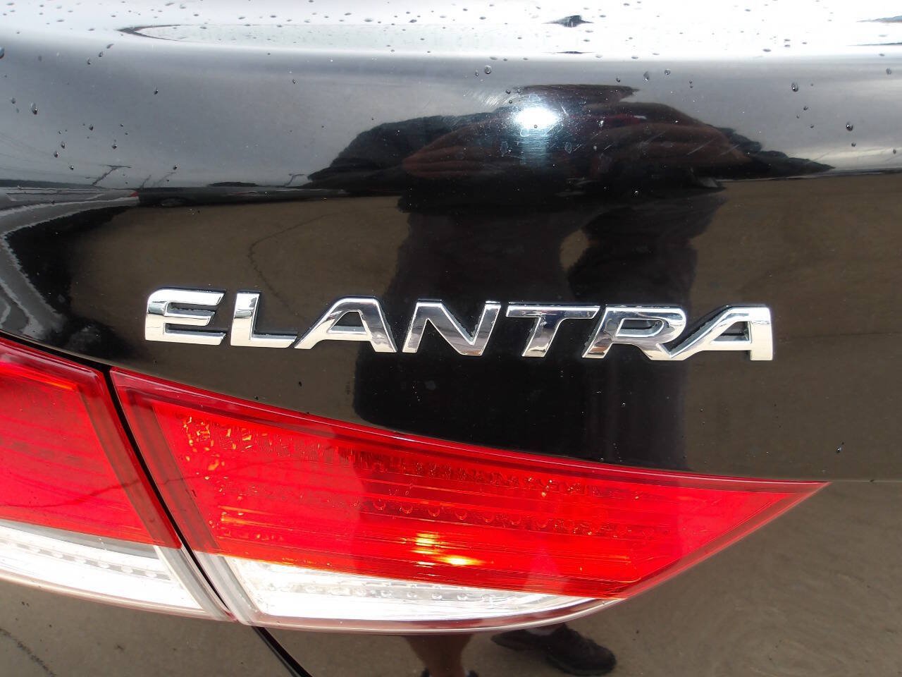 Used 2013 Hyundai Elantra GLS w/ Preferred Pkg FWD image 12