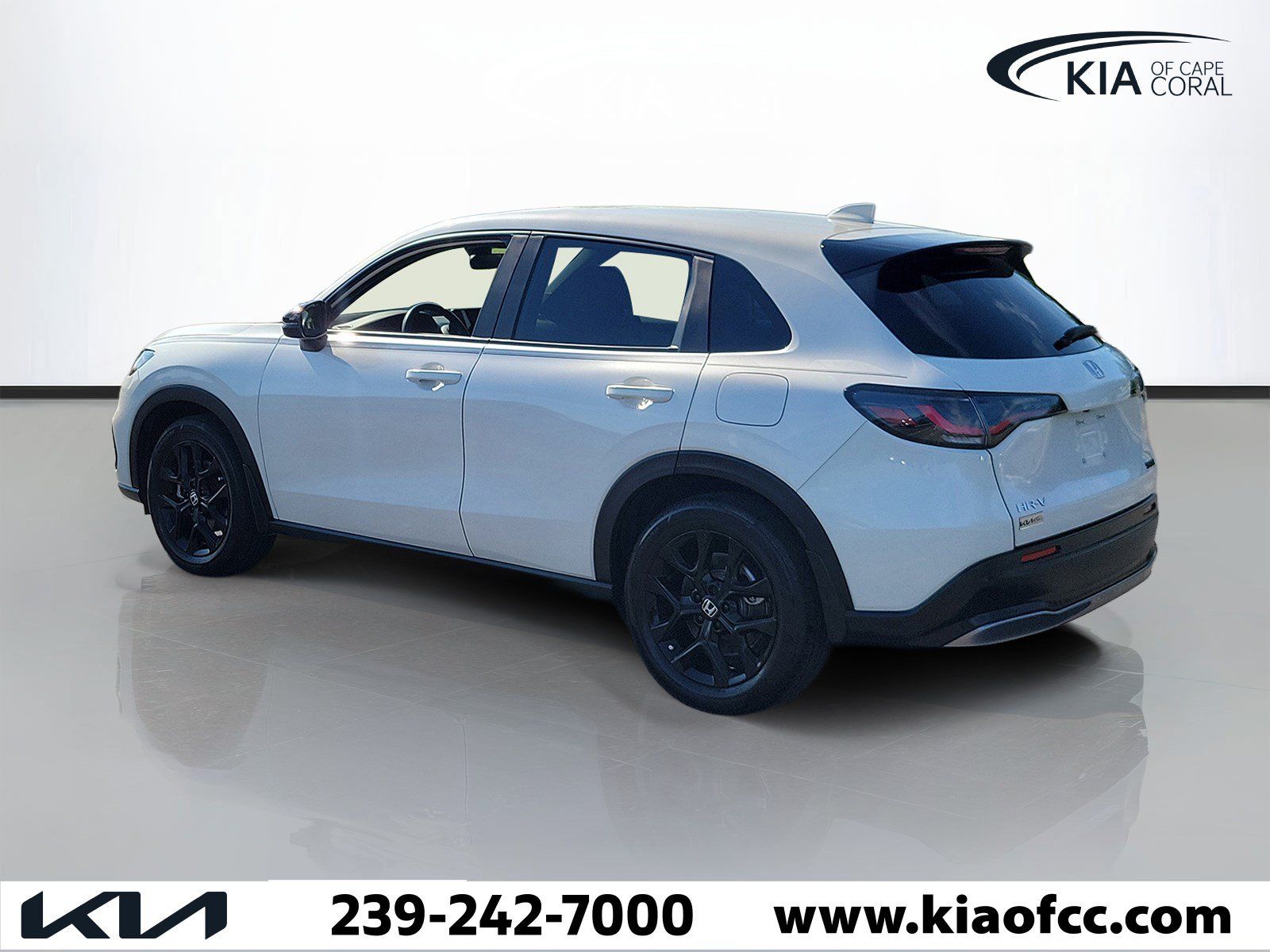 Used 2024 Honda HR-V Sport image 4