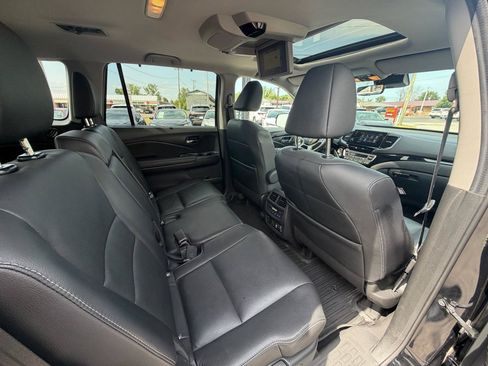 Used 2022 Honda Pilot Touring image 14