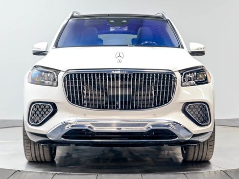 Used 2024 Mercedes-Benz Maybach GLS 600 4MATIC image 50