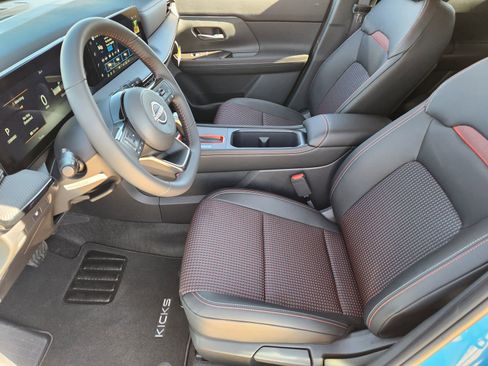 New 2026 Nissan Kicks SR w/ Cold Weather Package AWD/4WD image 13