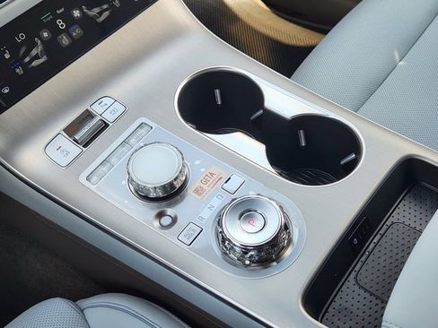 Used 2026 Genesis GV70 2.5T Advanced image 16