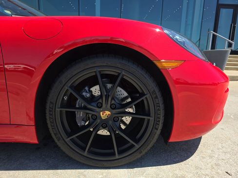 Used 2019 Porsche 718 Boxster image 11