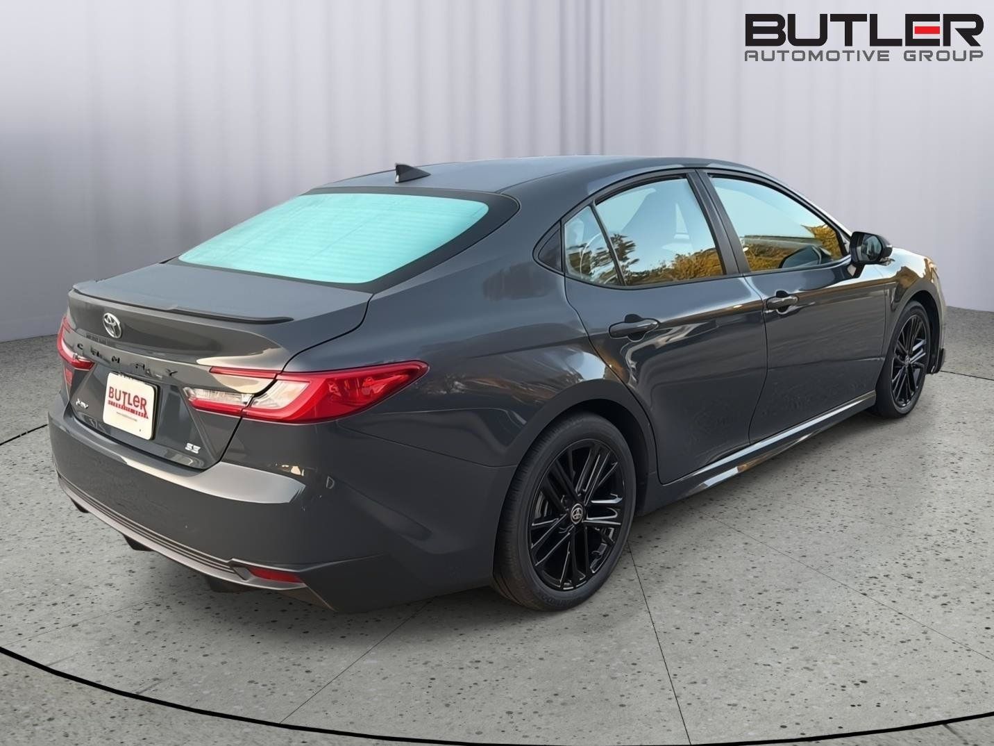 Certified 2025 Toyota Camry SE FWD image 6