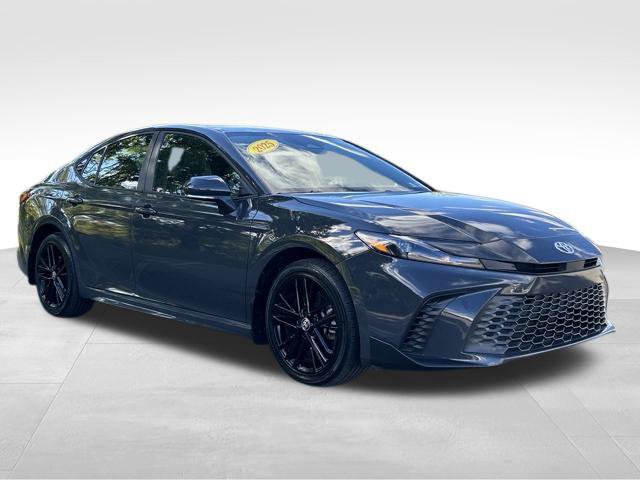 Used 2025 Toyota Camry SE AWD/4WD image 7