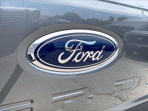 Used 2024 Ford F250 Lariat w/ Lariat Ultimate Package AWD/4WD image 30