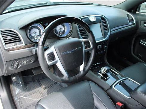 Used 2014 Chrysler 300 C AWD/4WD image 17