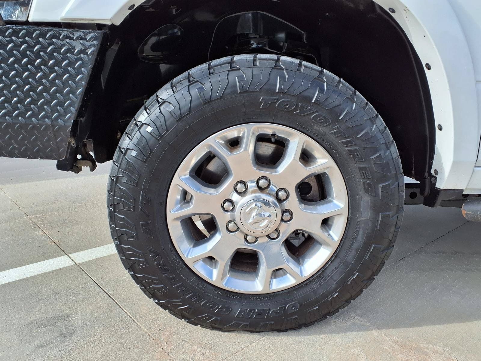 Used 2020 RAM 3500 Laramie AWD/4WD image 9