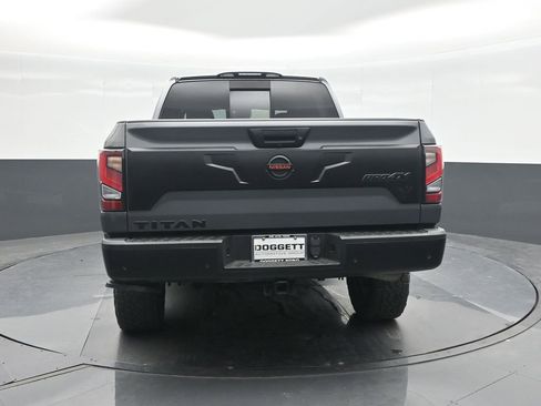 Used 2021 Nissan Titan PRO-4X w/ Pro-4x Convenience Package image 17