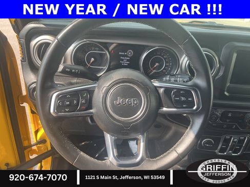 Used 2019 Jeep Wrangler Unlimited Sahara image 10