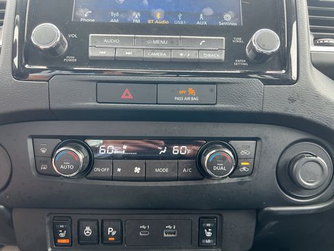 Used 2022 Nissan Frontier SV RWD image 16