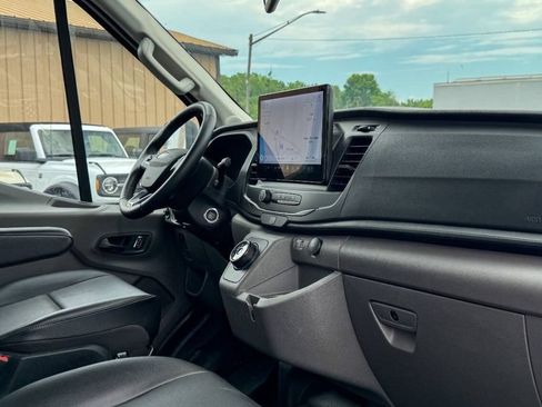 Used 2023 Ford E-Transit RWD image 14