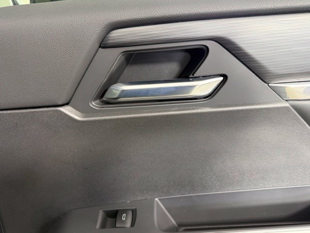 Used 2025 GMC Acadia Elevation FWD image 26