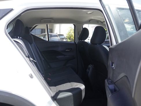 Used 2024 Nissan Kicks SV FWD image 17