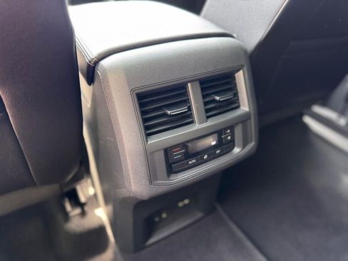 Used 2023 Volkswagen Atlas SE AWD/4WD image 23