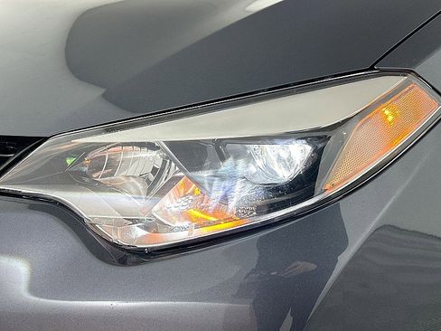 Used 2014 Toyota Corolla LE image 21