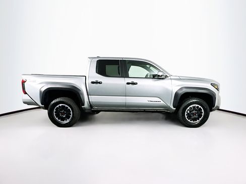 Used 2025 Toyota Tacoma TRD Off-Road image 10