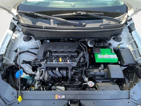 Used 2021 Hyundai Venue SE image 23