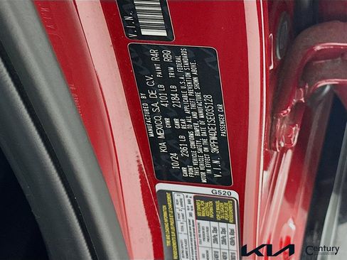 Certified 2025 Kia K4 GT-Line image 30
