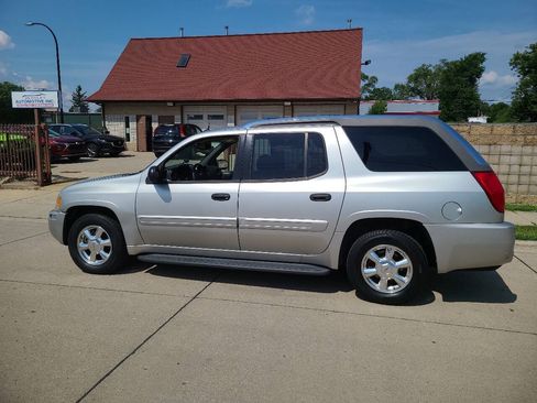 Used 2004 GMC Envoy XUV SLE w/ 1SB Preferred Equipment Group AWD/4WD image 3