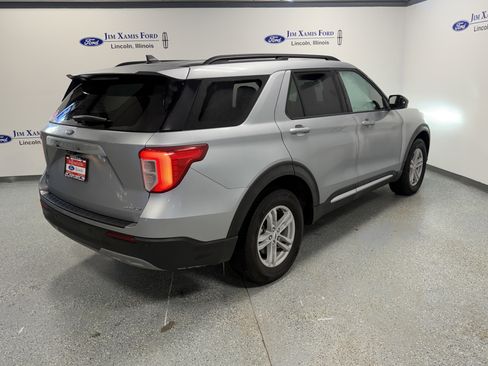 Used 2023 Ford Explorer XLT w/ Equipment Group 202A image 6