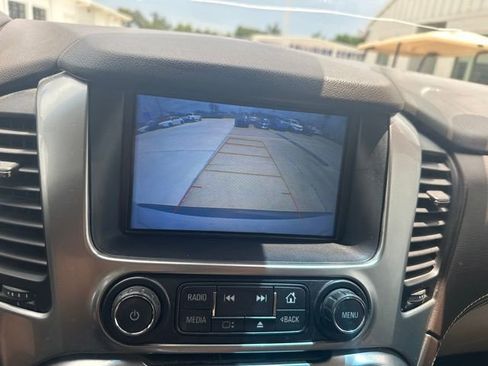 Used 2019 Chevrolet Tahoe LT w/ Texas Edition Package RWD image 17