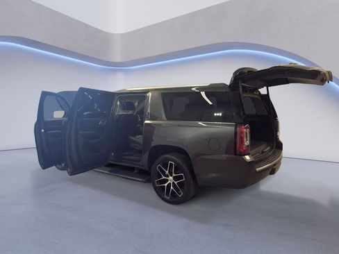 Used 2018 GMC Yukon XL Denali w/ Denali Ultimate Package image 10