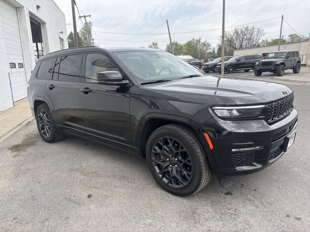 Used 2024 Jeep Grand Cherokee L Summit AWD/4WD image 10
