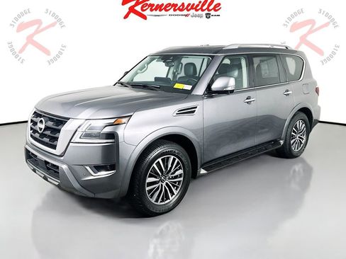 Used 2024 Nissan Armada SL image 3