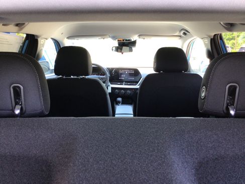 New 2026 Chevrolet Trax LS w/ LS Convenience Package FWD image 41