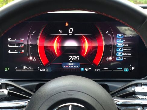 Used 2023 Mercedes-Benz C 43 AMG 4MATIC Sedan image 35