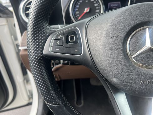 Used 2018 Mercedes-Benz E 400 E 400 image 19