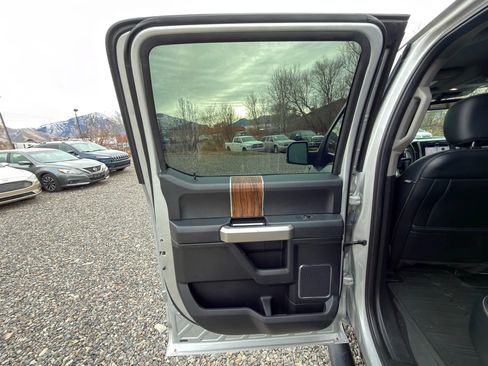 Used 2019 Ford F150 Lariat w/ Equipment Group 501A Mid image 23